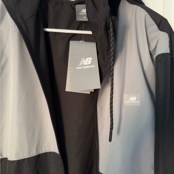 New Balance Black and Gray Windbreaker Jacket - Picture 4 of 9